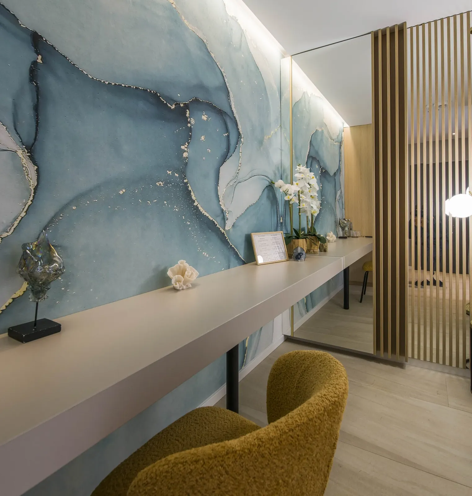 Desk corner with feature wallpaper and golden mirror, VIP room MAPAMONT Văliug