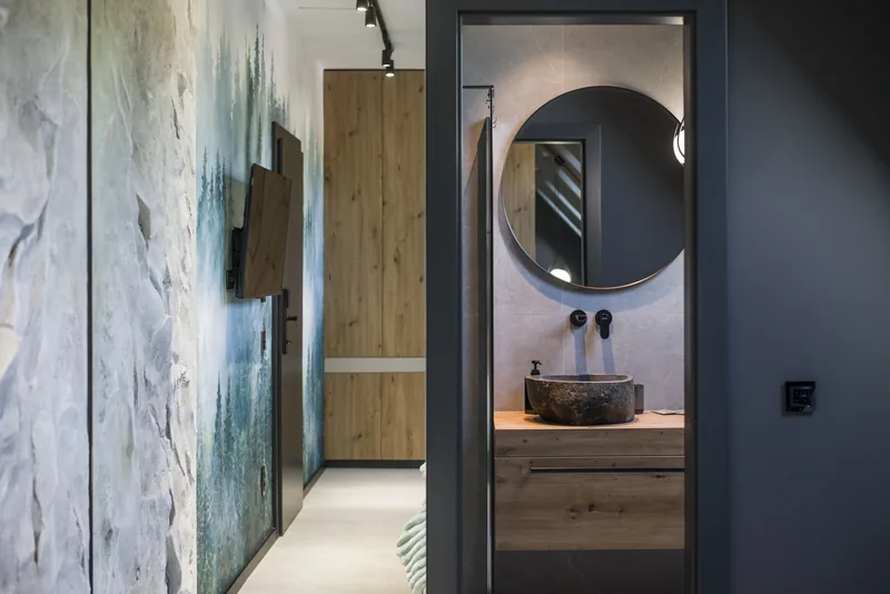 Stone wall and access to the en-suite bathroom, Standard Loft Room MAPAMONT Văliug